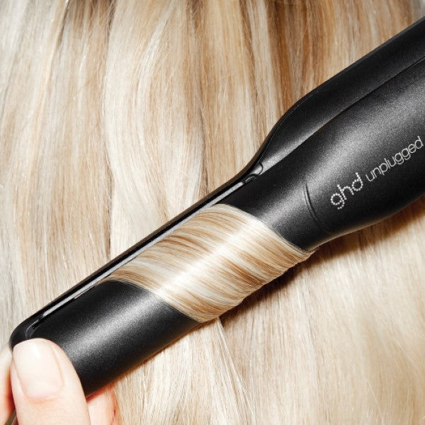 ghd unplugged Styler schwarz + mini paddle Brush gratis
